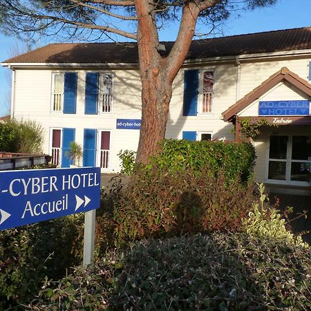 Ad Cyber-Hotel LʼUnion Esterno foto
